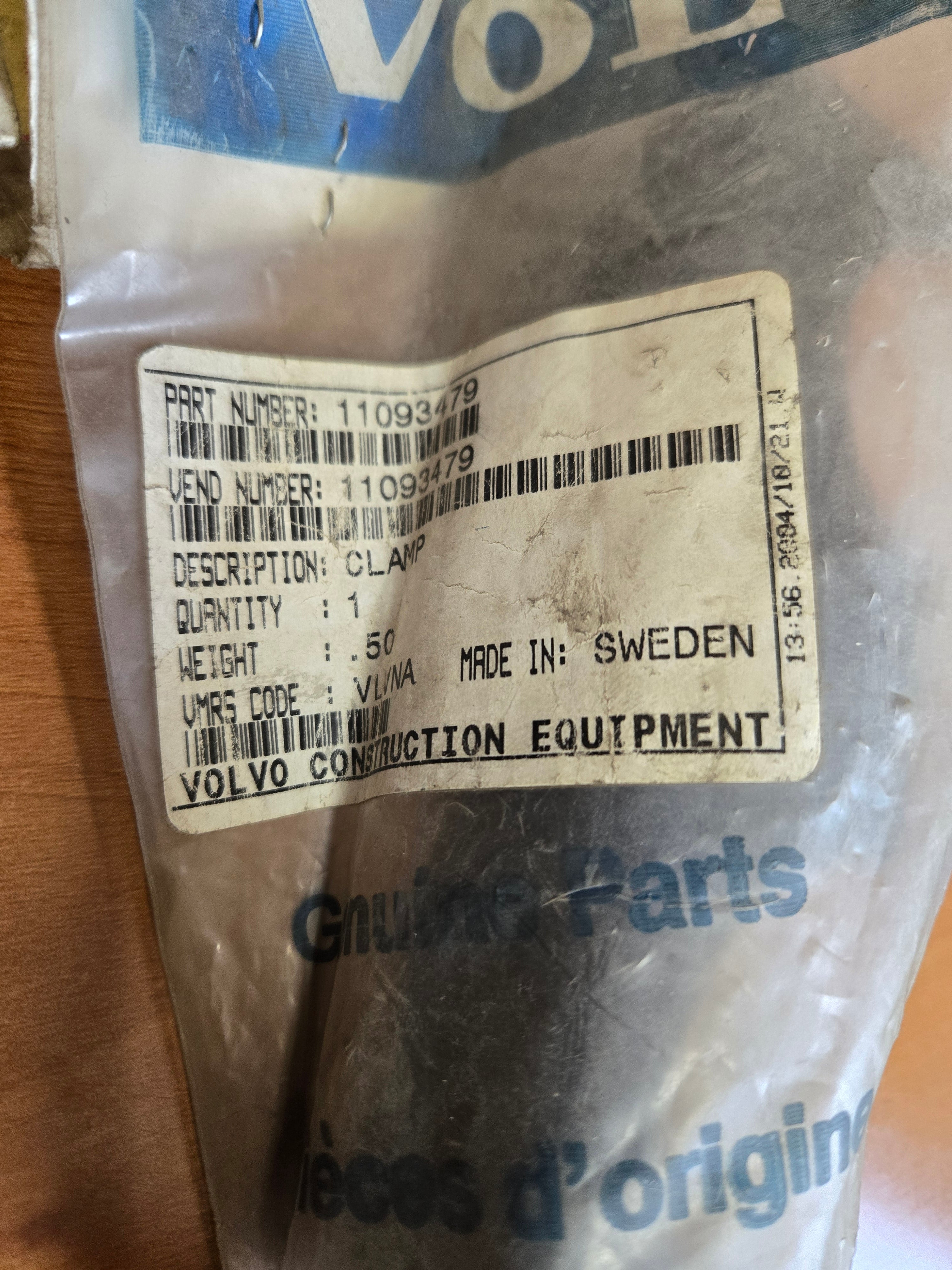NOS OEM Volvo 11093479 Clamp
