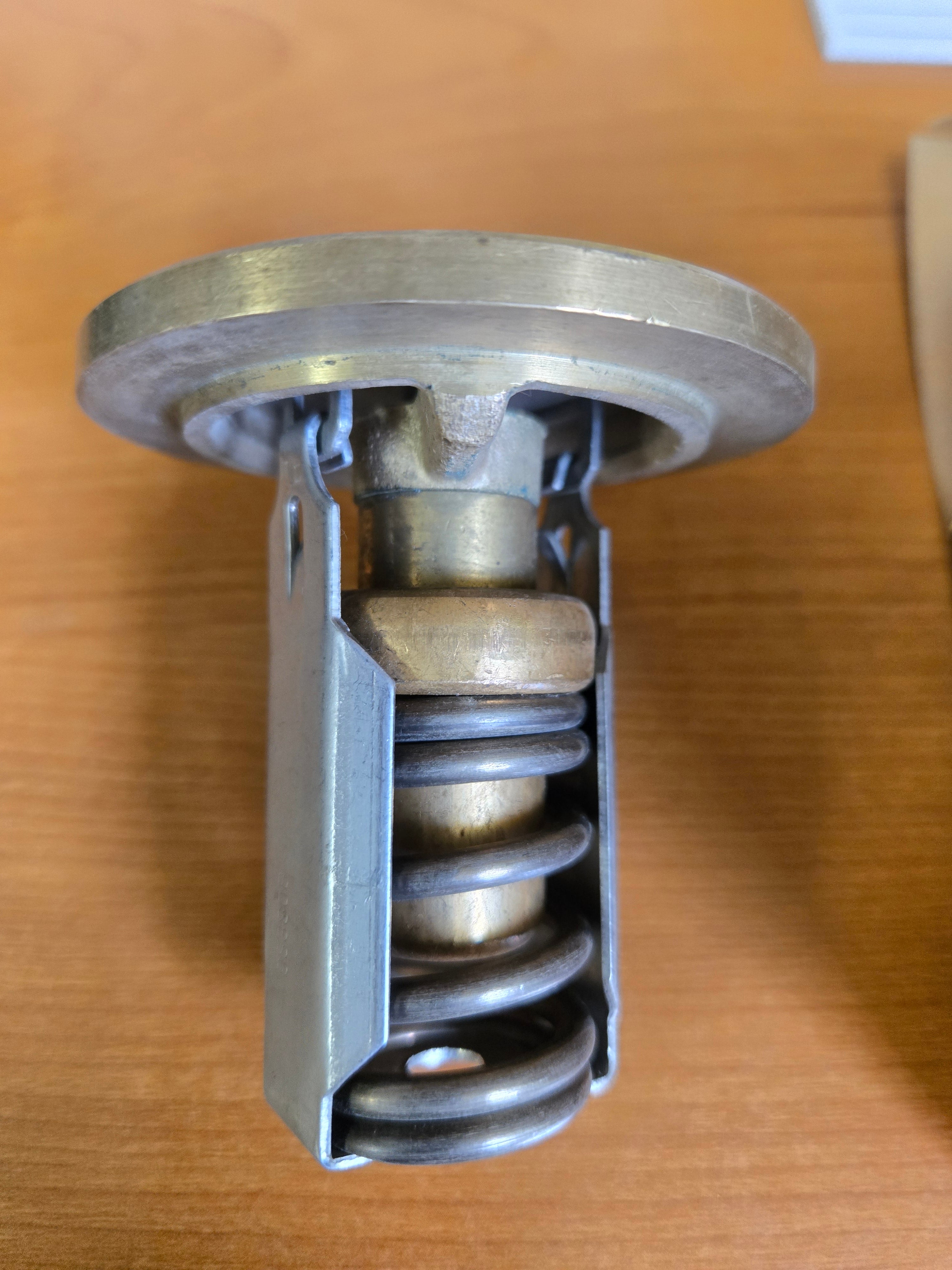 NOS OEM Regulator 9S-3808